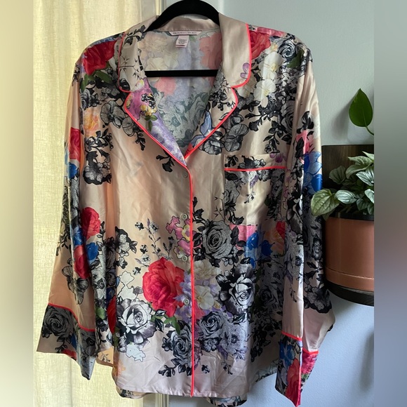 🌺 💐 NWT Victoria’s Secret Afterhours Satin Sleep Shirt - Picture 3 of 11